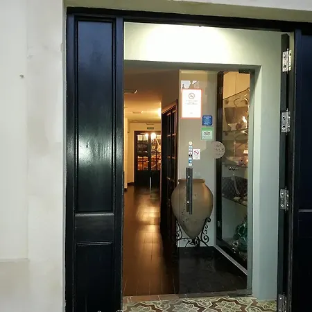 Nieves Hotel