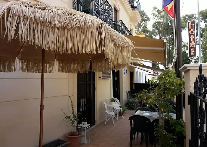 Nieves Otel